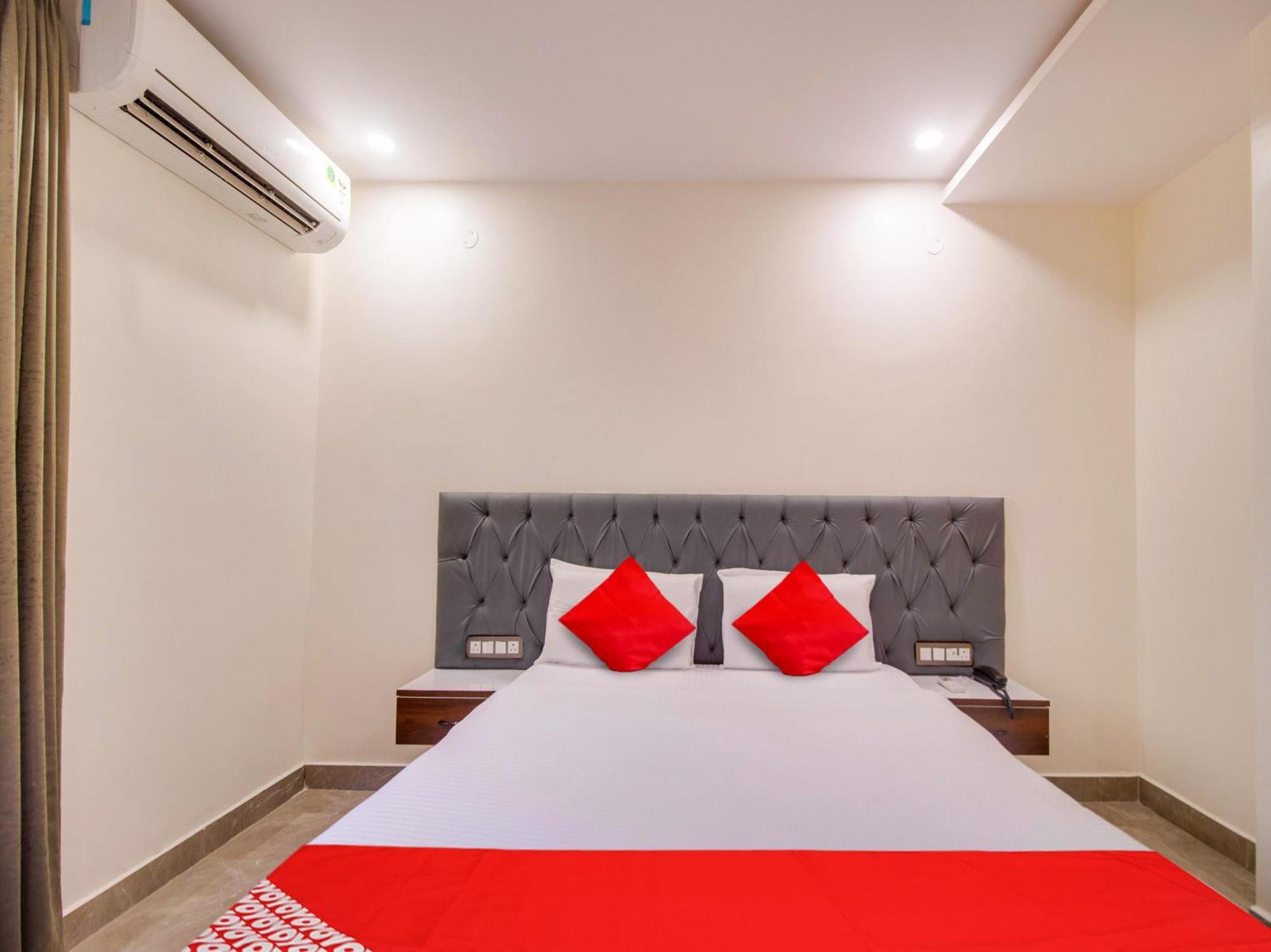 Hotel O Rr Residency Khammam Kültér fotó