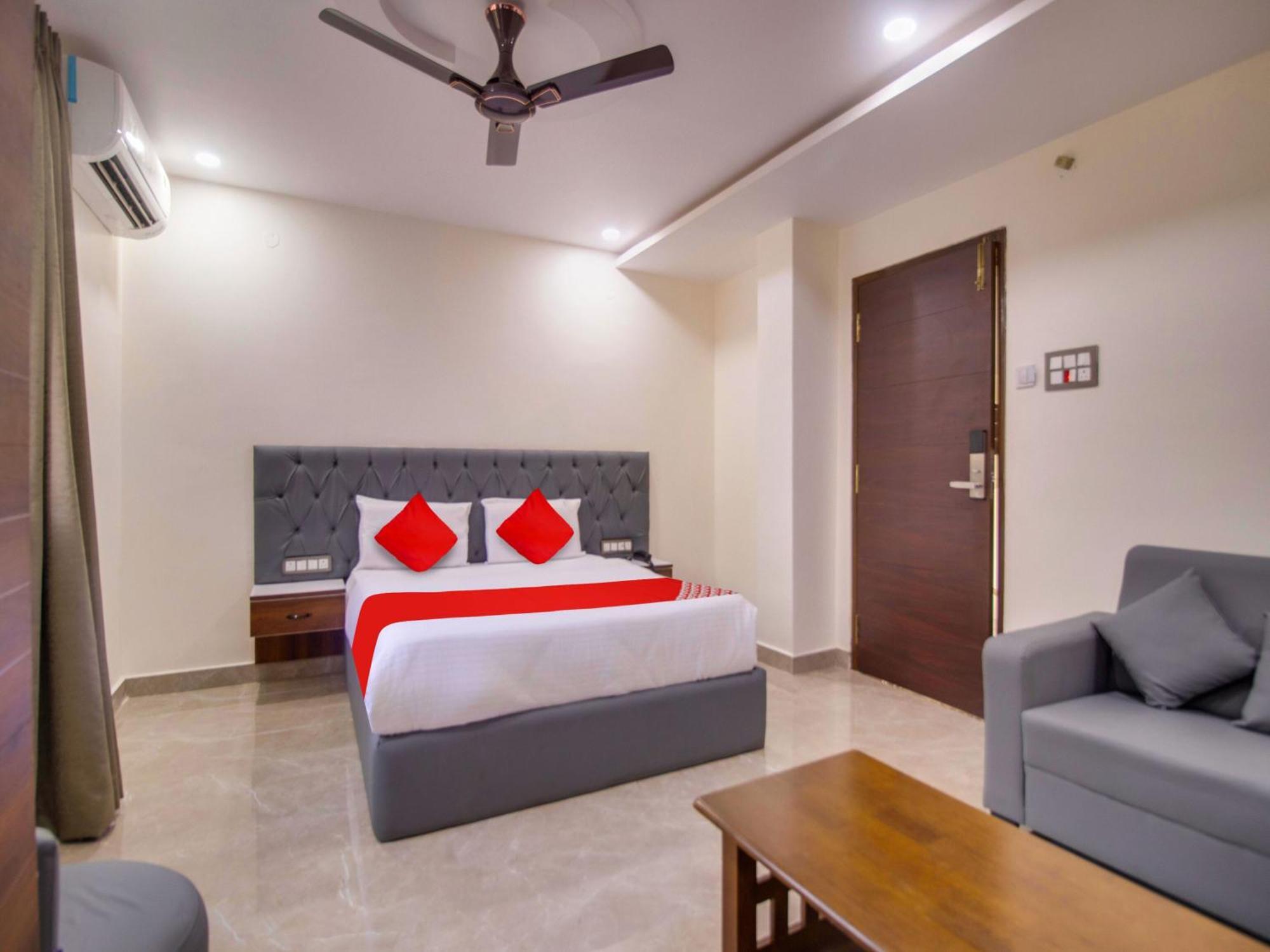 Hotel O Rr Residency Khammam Kültér fotó