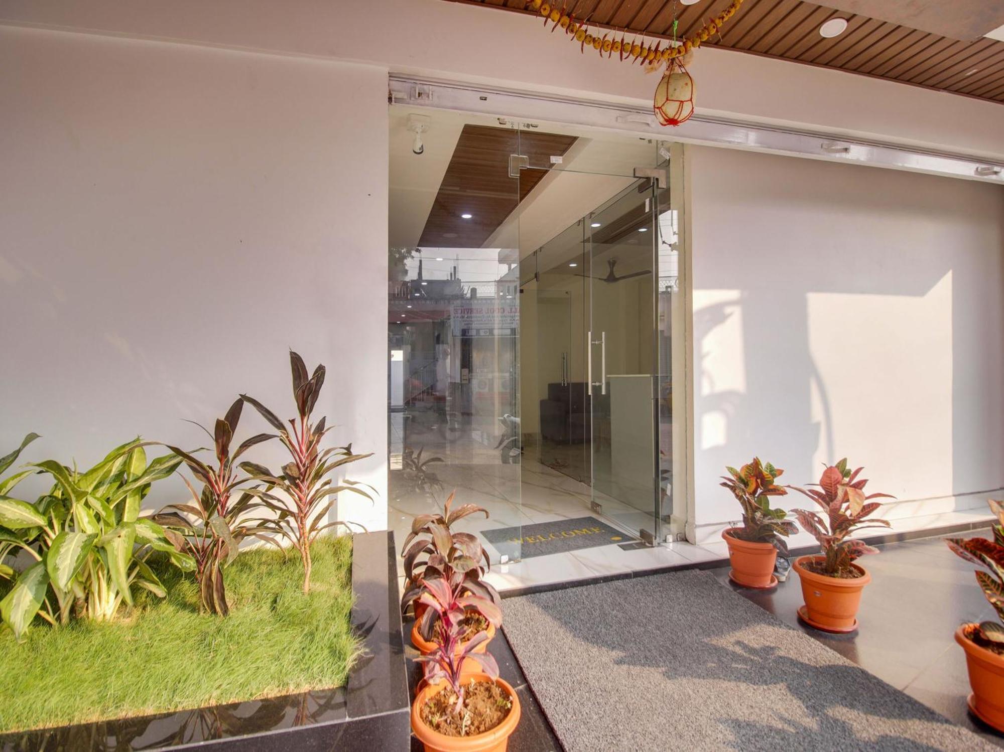 Hotel O Rr Residency Khammam Kültér fotó
