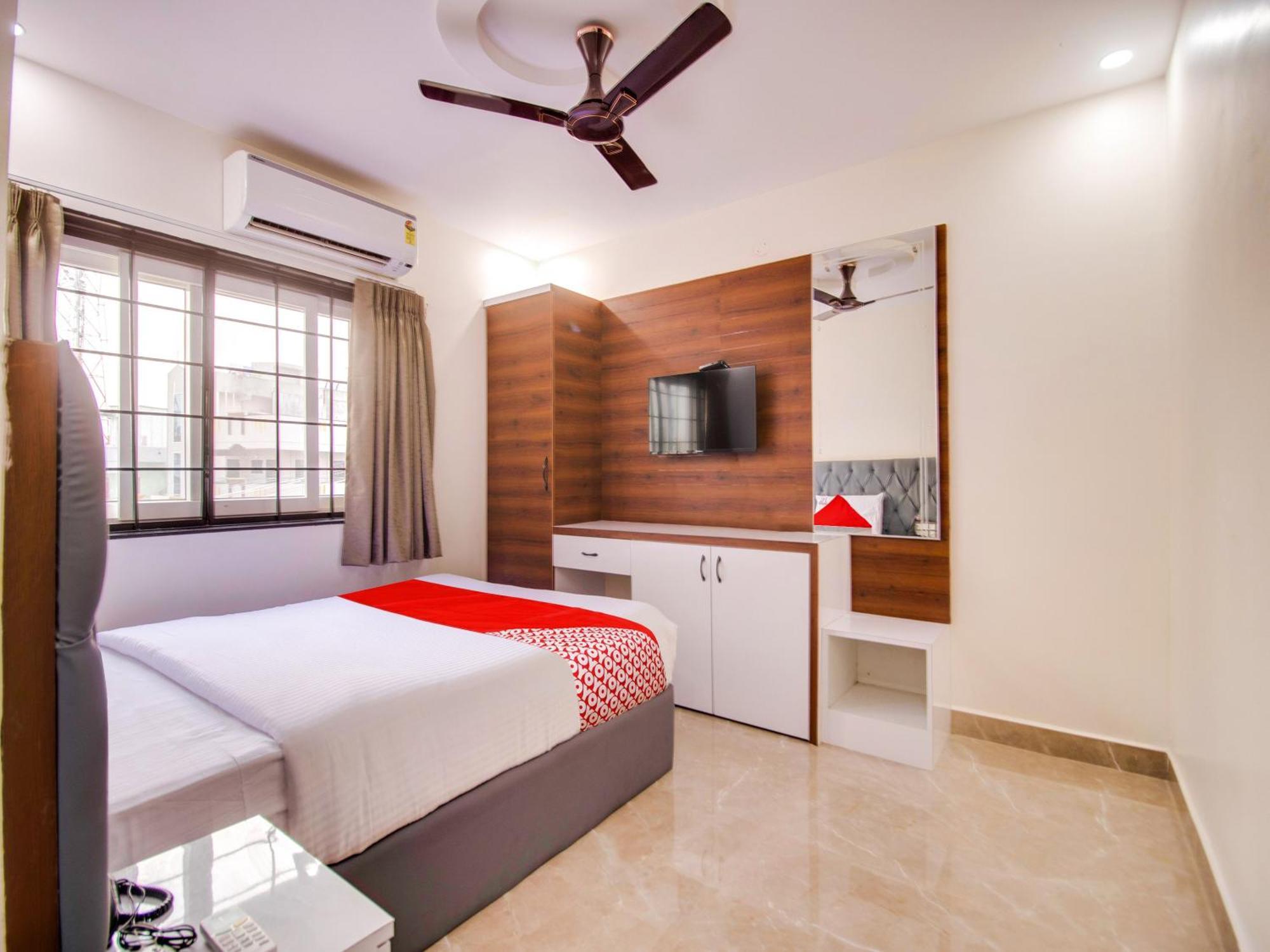 Hotel O Rr Residency Khammam Kültér fotó