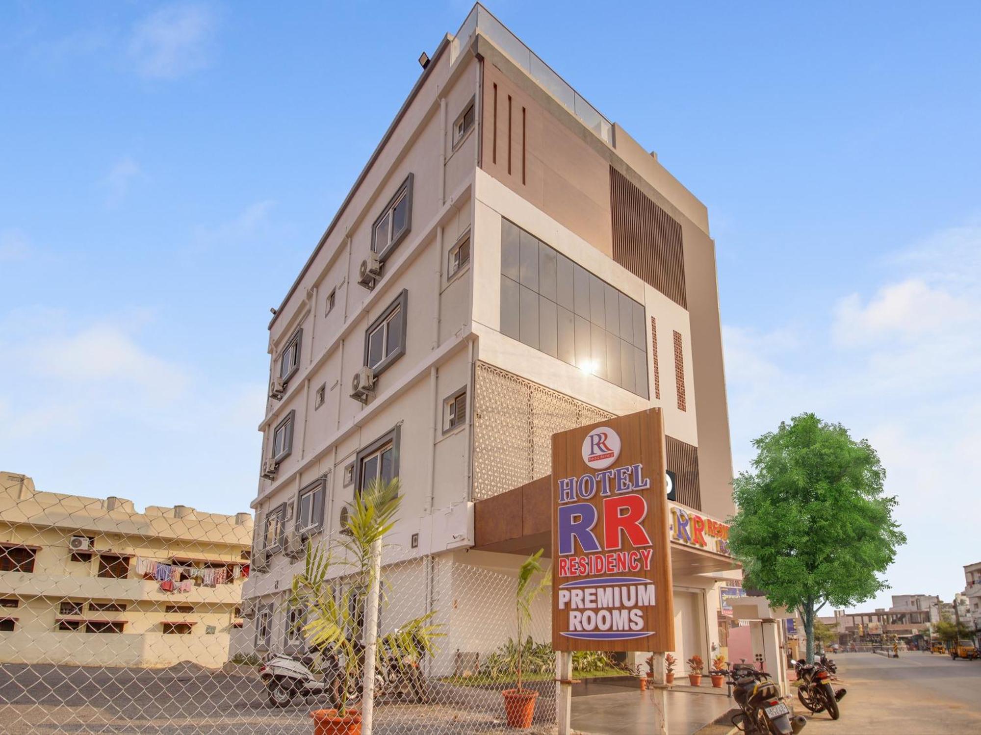 Hotel O Rr Residency Khammam Kültér fotó