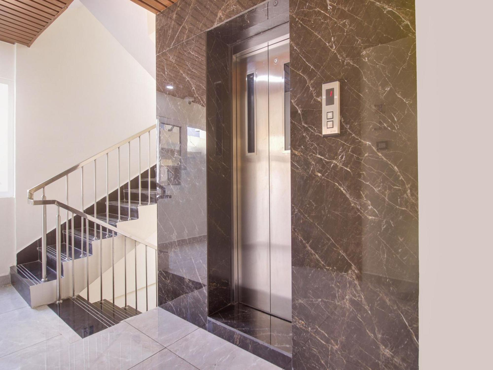 Hotel O Rr Residency Khammam Kültér fotó